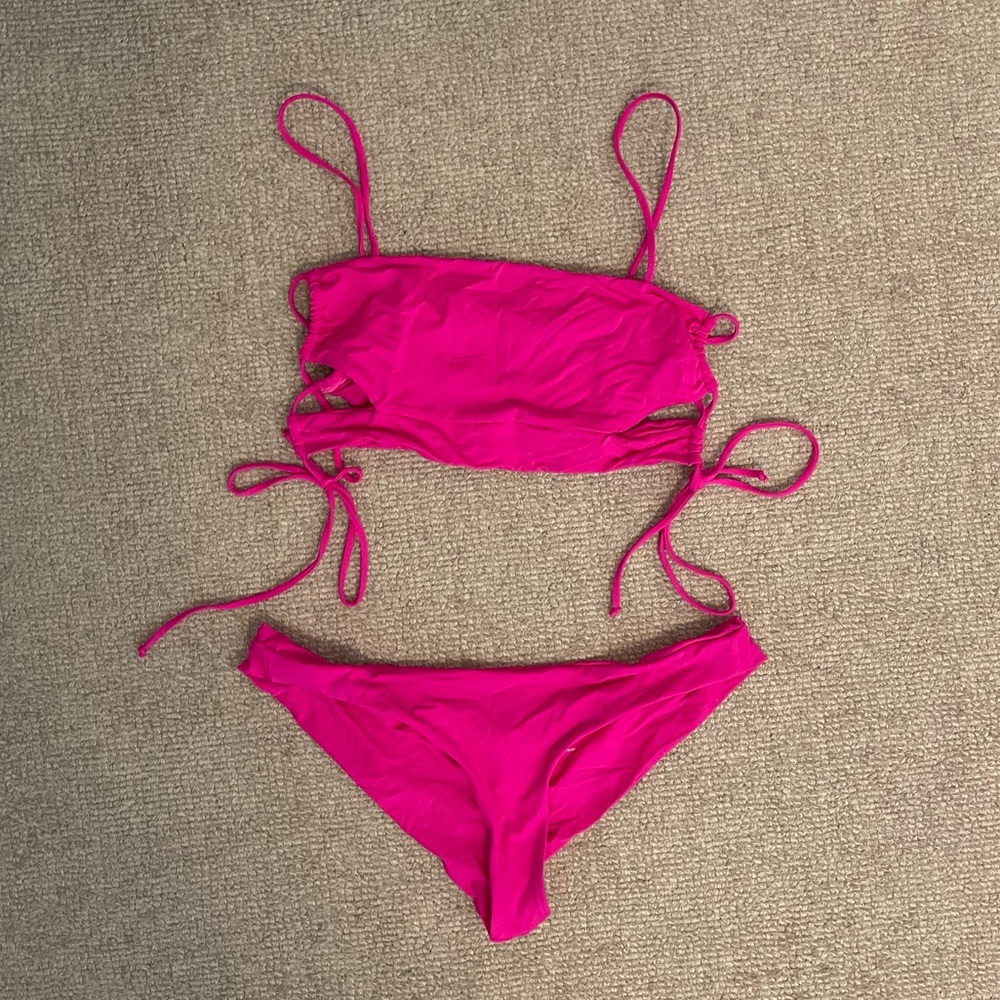 Frankie’s Bikinis Pink Set